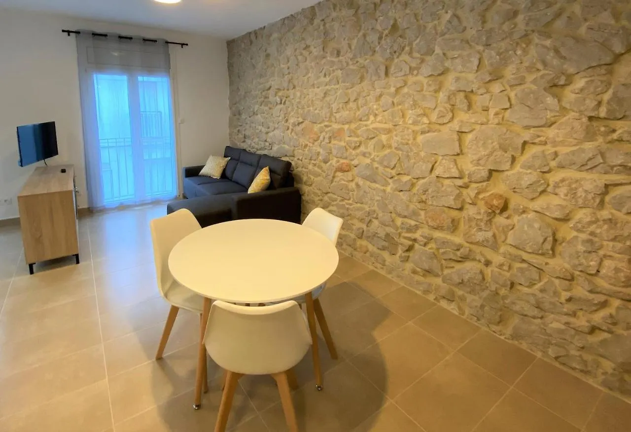 Apartaments L'Escala Centre スペイン